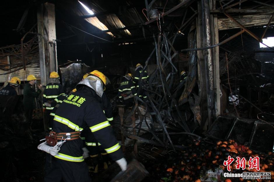 深圳一农批市场大火 已16人死亡