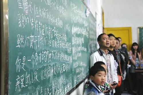 泸州14岁少女家中被杀 母亲夺刀与歹徒搏斗(图)