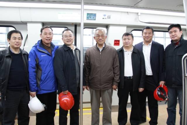 长沙磁浮快线首次全线试跑 最高速度近100km/h