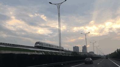 长沙磁浮快线首次全线试跑 最高速度近100km/h