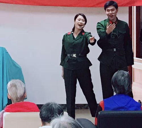 网孙越（男），林黛薇表演：绒花.jpg