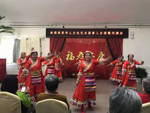 日杨秀琴领舞：扎西德勒.jpg