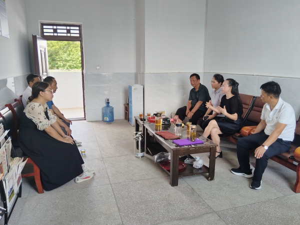 09041725412580382652.png 县教科研中心进校指导.png