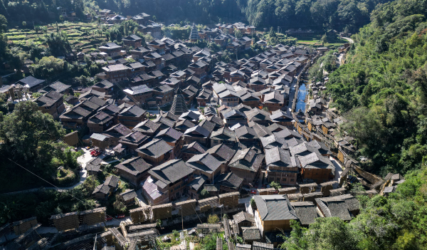 2024年10月25日，贵州省从江县高增乡占里侗寨，秋阳暖照，景色宜人。 (1).png