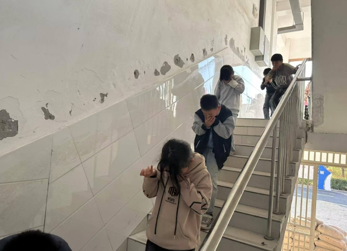 11121731382322681424.png screenshot-1731382286843.png