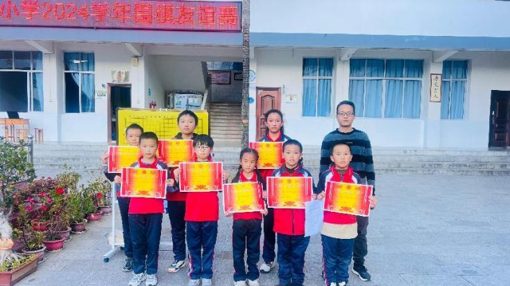 12111733880405457969.jpg proxy (3).jpg