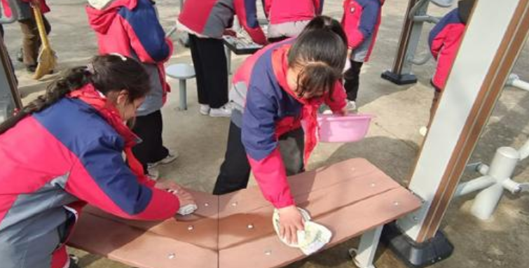 屏幕截图 2025-03-05 184241.png