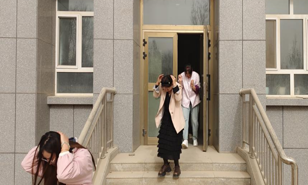 屏幕截图 2025-04-07 233822.png