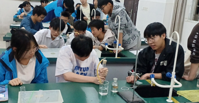 屏幕截图 2025-04-15 162019.png