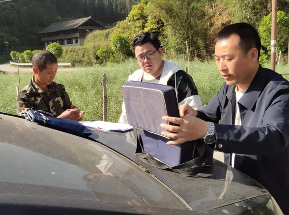 屏幕截图 2025-04-15 210354.png