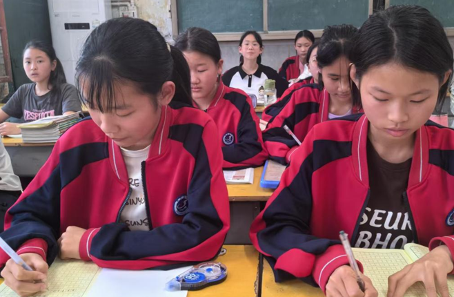 屏幕截图 2025-04-17 161715.png