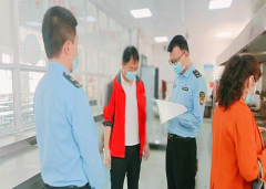 市监局携手教育局守护师生“盘中餐”