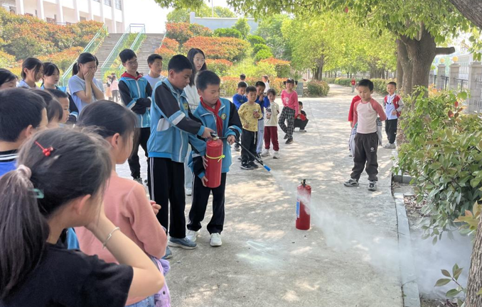 屏幕截图 2025-04-23 160327.png