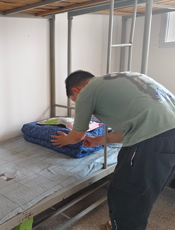 屏幕截图 2025-04-25 180658.png