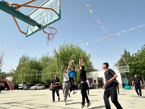 04301746017735469699.jpg 篮球比赛现场.jpg