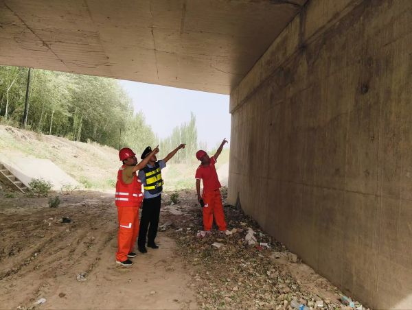 05061746534290596519.jpg 59DF4511F17B46E2E19388DA160EBC3F.jpg