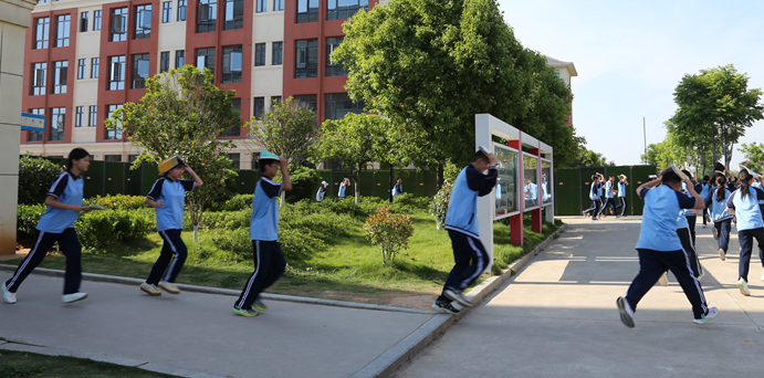 屏幕截图 2025-05-13 171602.png