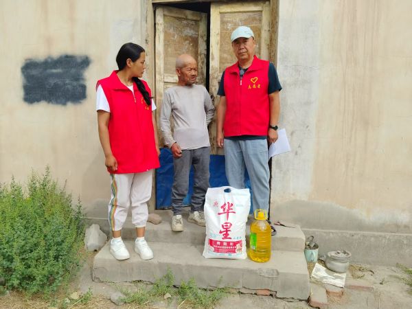 06051749135042695801.jpg 古尔邦节慰问1.jpg