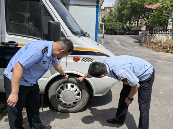 对执法车辆做到每日必检。.jpg