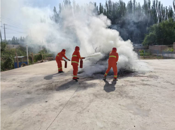 消防应急演练+（村应急救援小队灭火）(1).png