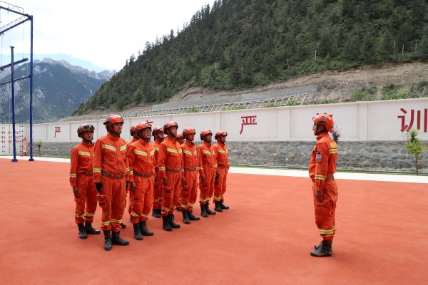 强调训练安全.JPG