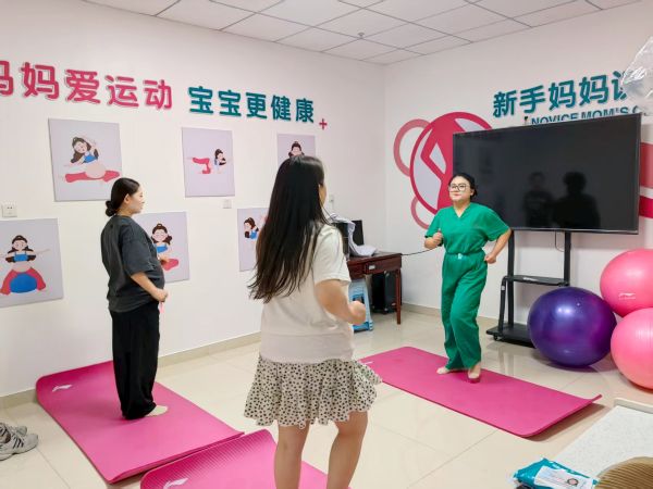 动感分娩操课堂。.jpg