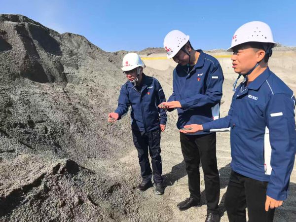 09291759152923972754.jpg 天筑集团正祥公司:确保“两节”期间师市重点工程材料供应“不断档”3.jpg