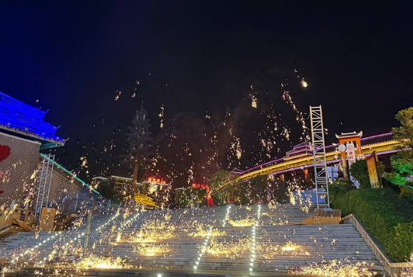 屏幕截图 2025-10-08 205107.png