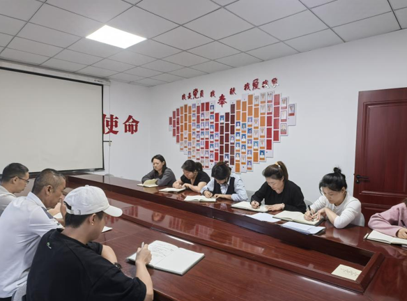 屏幕截图 2025-10-09 190002.png