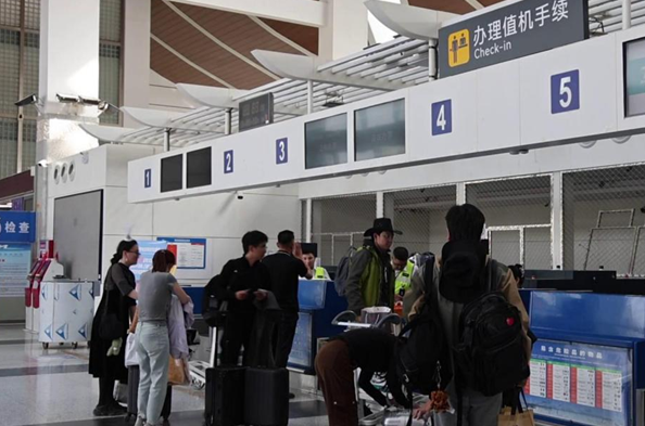 屏幕截图 2025-10-11 201947.png