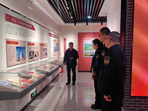 图1：特克斯执法大队组织干部职工参观“红心向党教育馆”.jpg