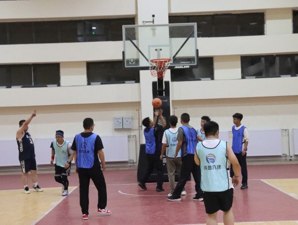 筑牢廉洁防线 护航节日清风（杜艳阳摄） (3).JPG