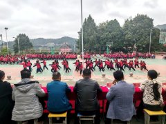 从江东朗：德育大课间 体强又润德