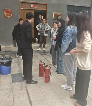 屏幕截图 2025-11-14 183632.png