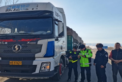 昭苏执法大队开展“宪法宣传周”活动