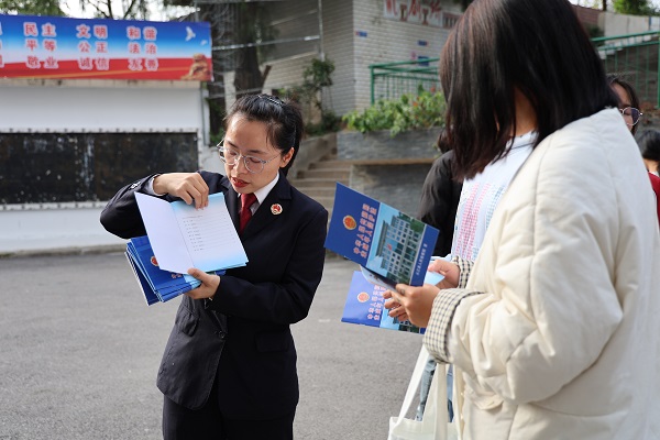 12191766151171212491.jpg 5.JPG