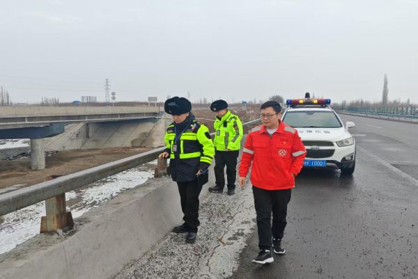 图片说明：联合开展雪前隐患排查.jpg