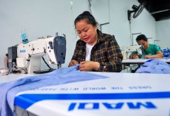 贵州从江：社区微车间助力妇女就业