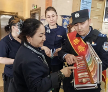 新疆库车市：零距离看“毒” 面对面防“骗”